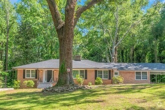 Building Photo - Spacious 4 Bed 3 Bath SFH!