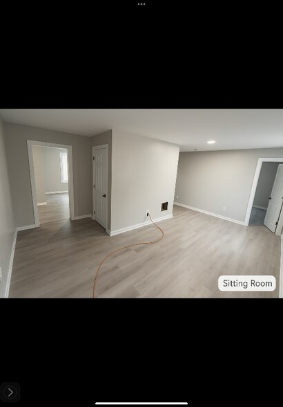 Building Photo - 431 W Raleigh Blvd