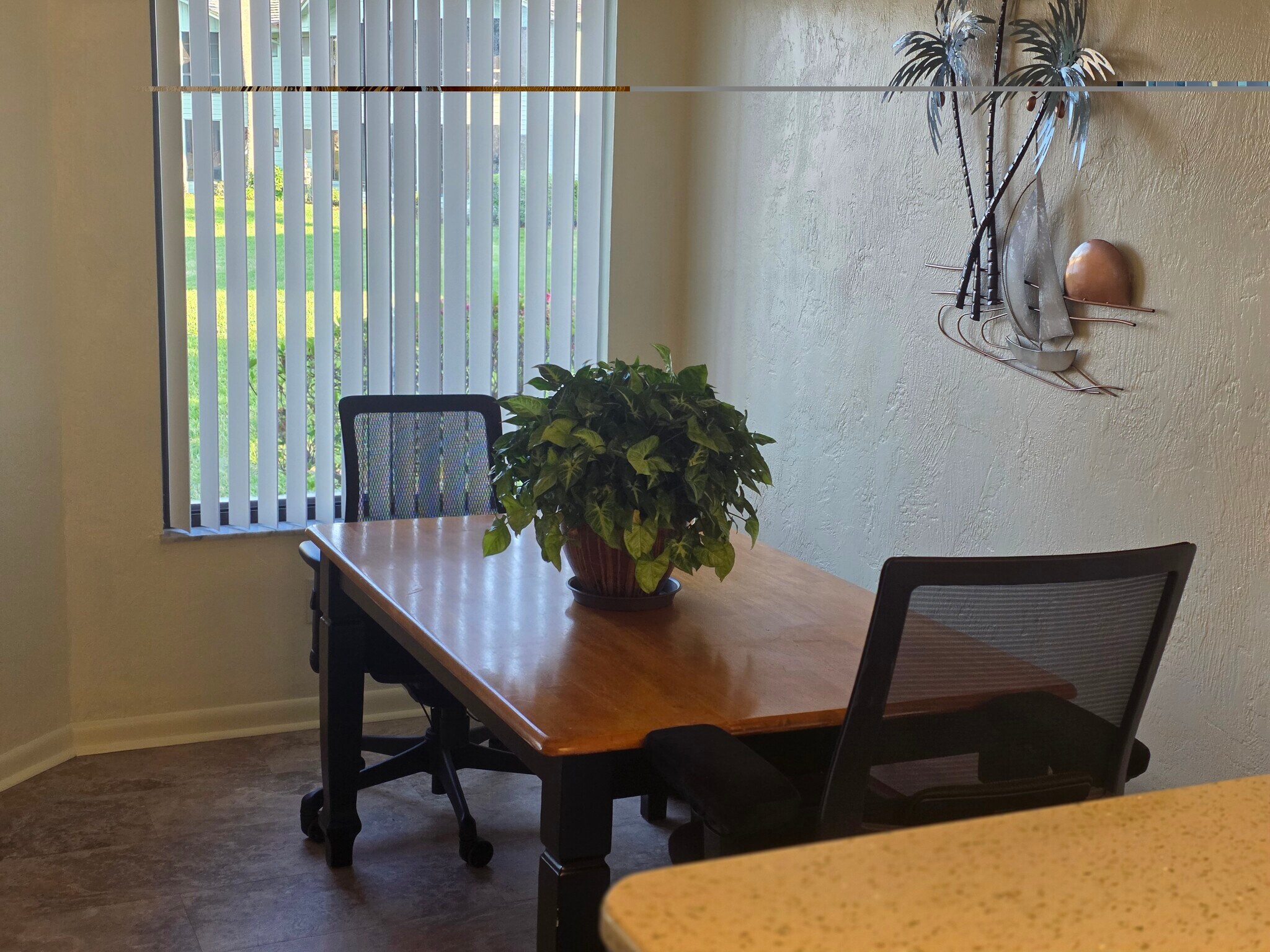 Kitchen Nook - 113 Golden Eye Dr