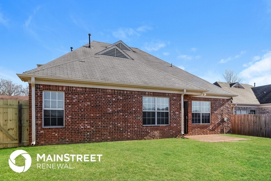 Building Photo - 1775 Englehart St