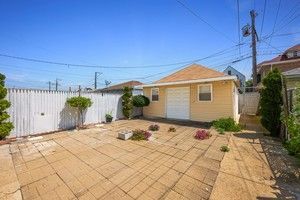 Building Photo - 1229 50th Ct