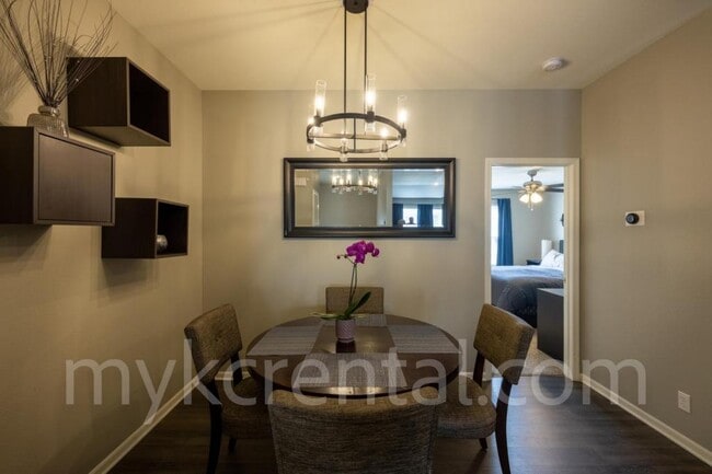 Building Photo - 1201 N Mart-way Dr