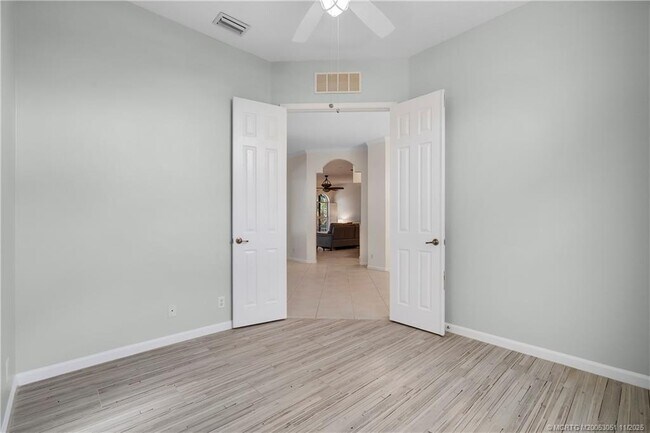 Building Photo - 4213 SW Utterback St