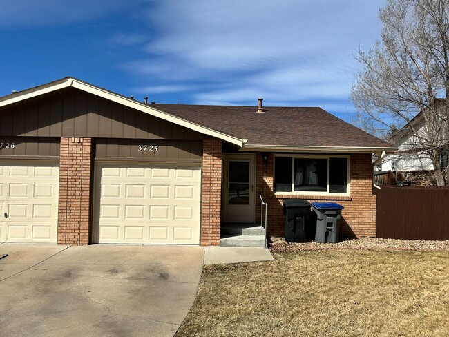 Building Photo - Two Bedroom Available For Rent In Longmont...