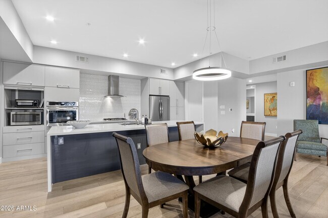 Building Photo - 16580 N 92nd St