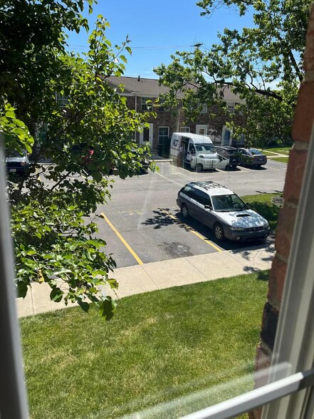 Building Photo - 4696 Tarryton Ct S