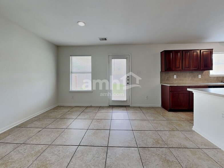 Building Photo - 20719 Dickinson Manor Ln