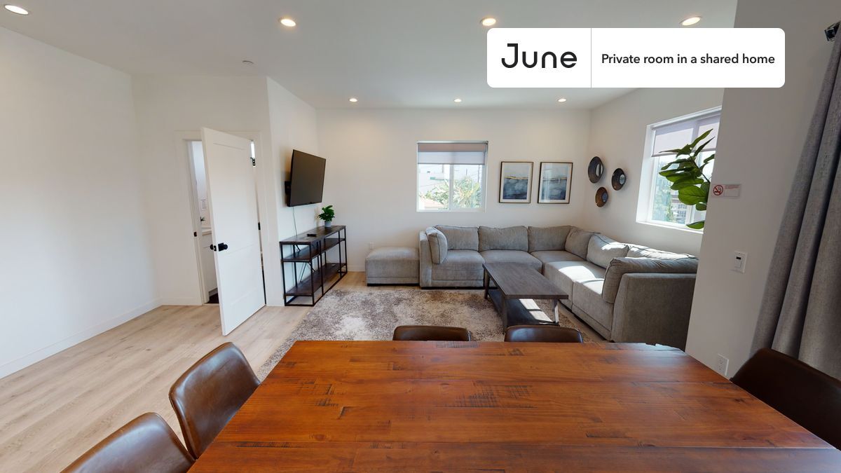 Building Photo - Room in Shared 4 bed/4.5 bath home