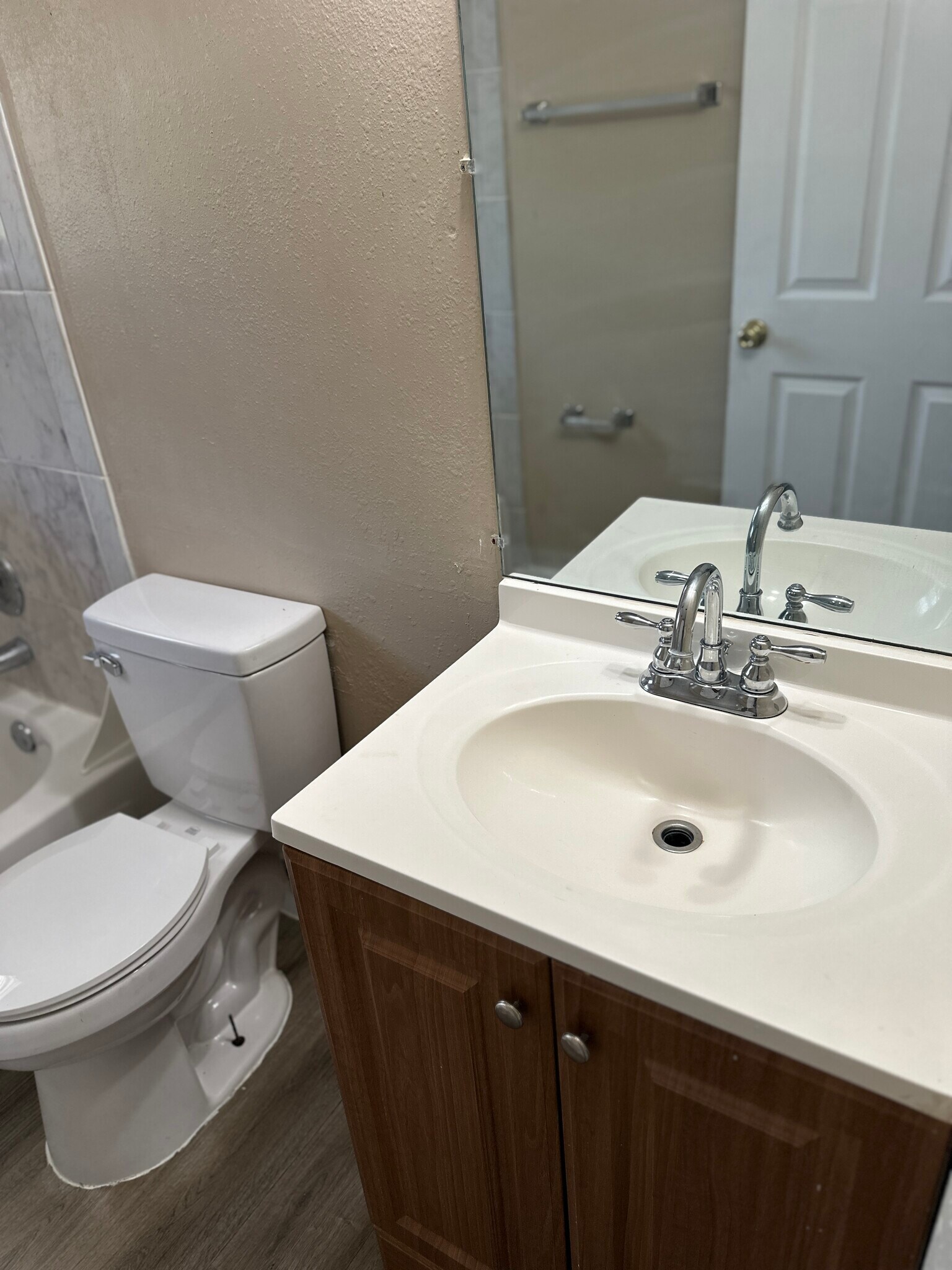 Building Photo - 224 C St