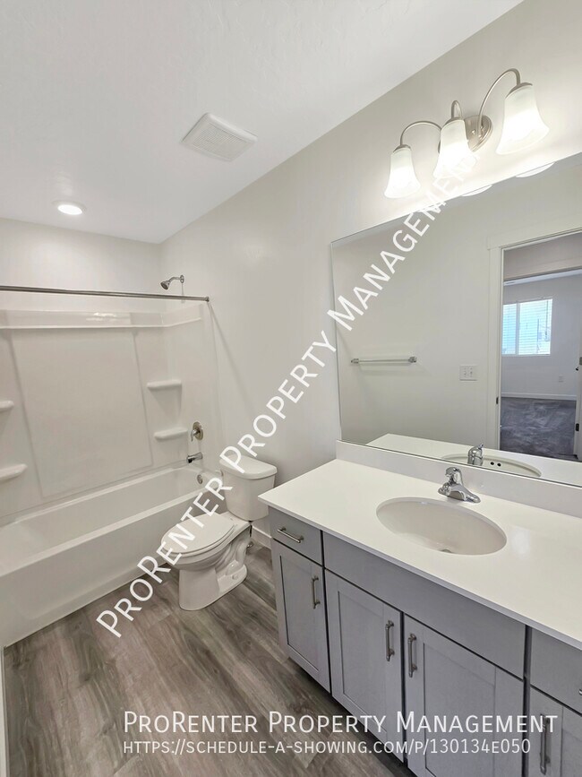 Building Photo - 2802 N Airmen Ave