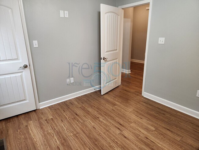 Building Photo - Gorgeous Find In West Little Rock! Reduced...