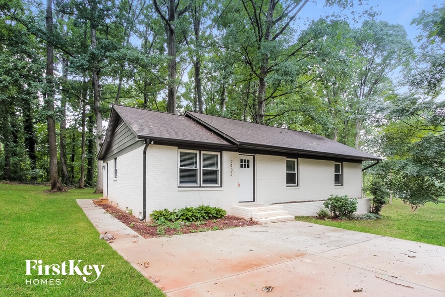 Building Photo - 2432 Kendrick Ave