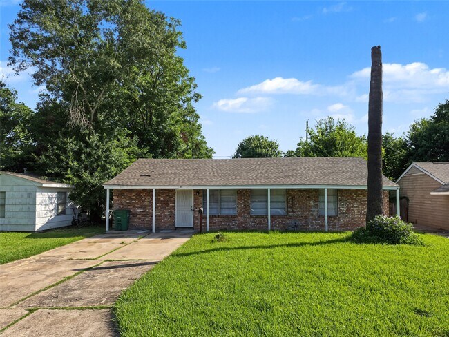 Building Photo - 5427 Willow Glen Dr