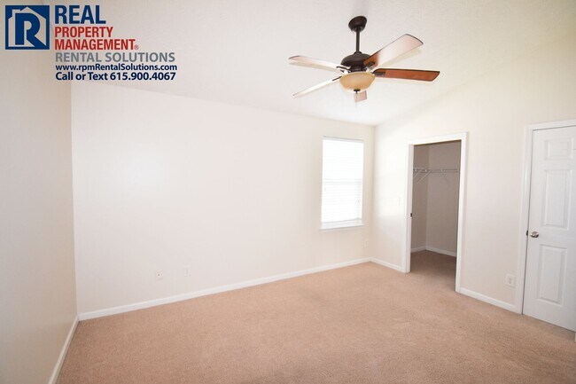 Building Photo - Beautiful Smyrna townhome less than 1 mile...