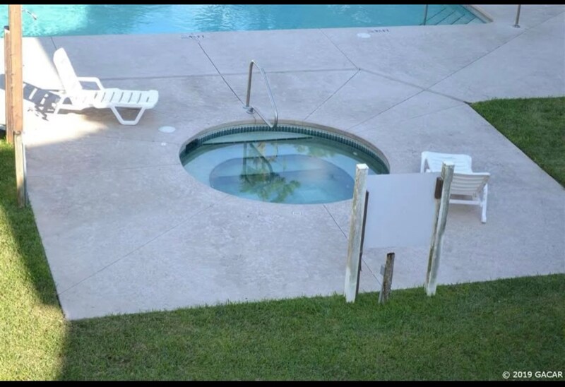 Building Photo - 4000 SW 23rd St