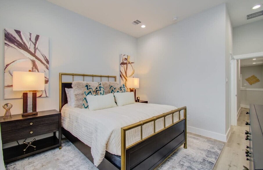 Building Photo - 5605 Mulvey St