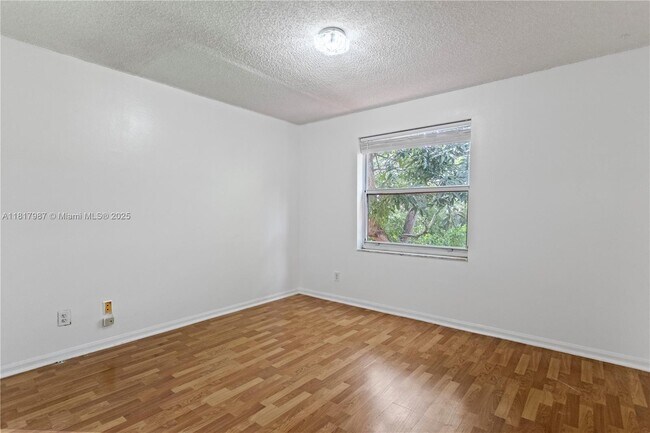 Building Photo - 15076 SW 51st St