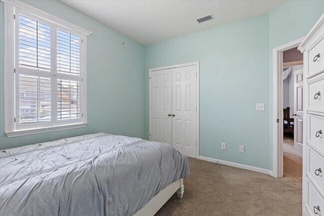 Building Photo - 3190 Coneflower Dr