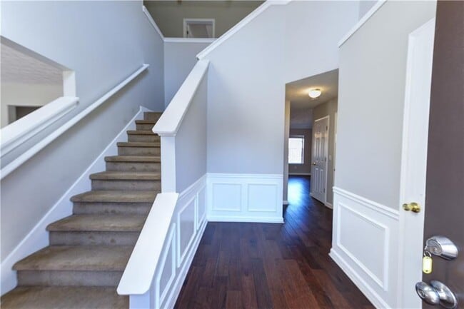 Building Photo - 1135 Laurel Cove Dr