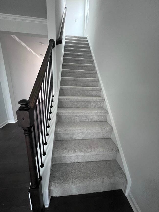 Building Photo - Modern New Townhome | 3 Bed/2.5 Bath | End...