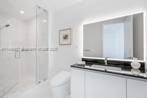 Building Photo - 4 br, 4.5 bath Condo - 18555 Collins Ave A...