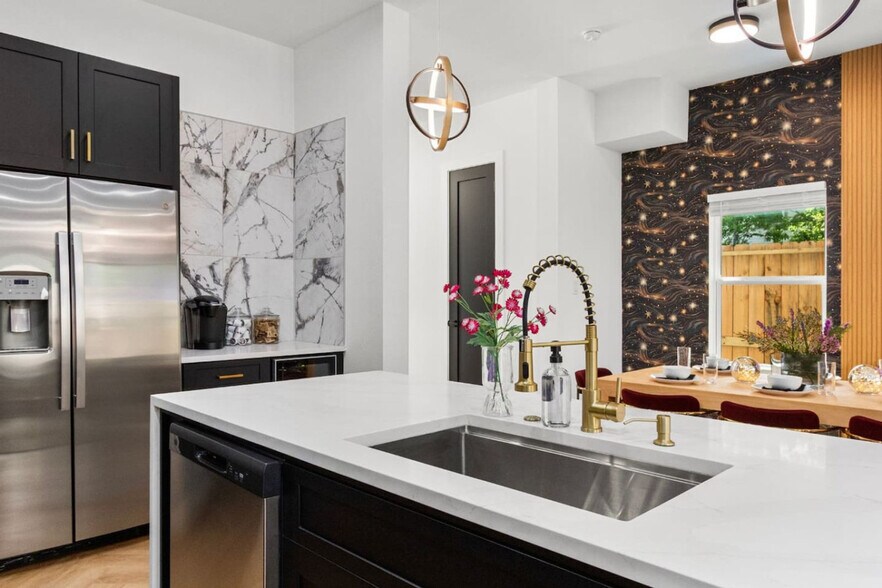 Building Photo - 4117 Shelby Cir