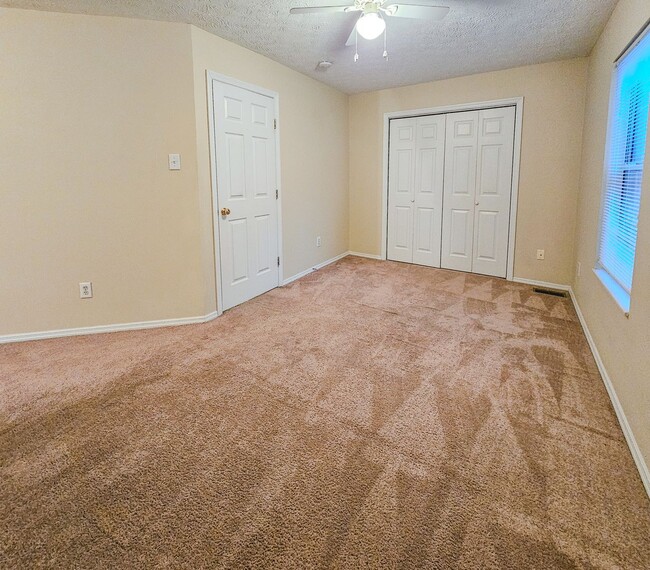 Building Photo - 857 Ashley Michelle Ct