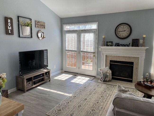 Building Photo - 41889 Precious Square