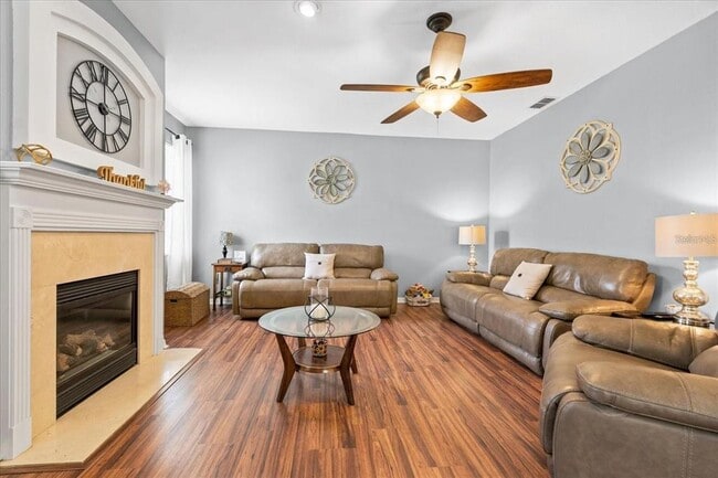 Building Photo - 13909 Eylewood Dr