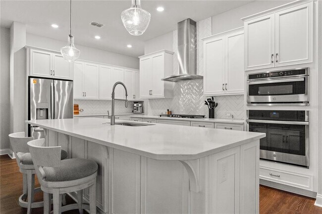 Building Photo - 543 Wishbone Ln