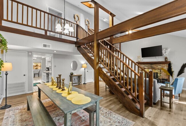 Building Photo - 1274 Sharlo Ave