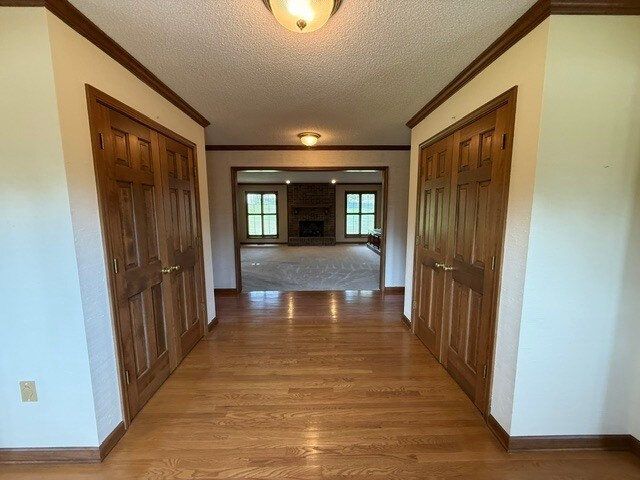 Building Photo - 590 Wedgwood Dr
