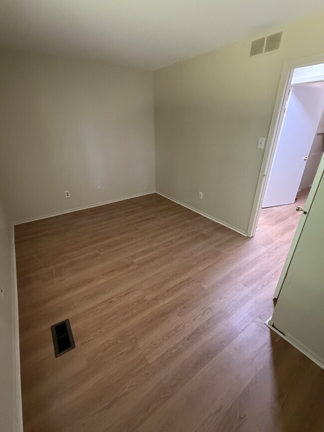 Building Photo - 1511 Woodhollow Dr