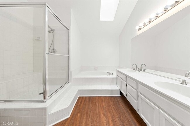 Building Photo - 7448 Bellingham Ave