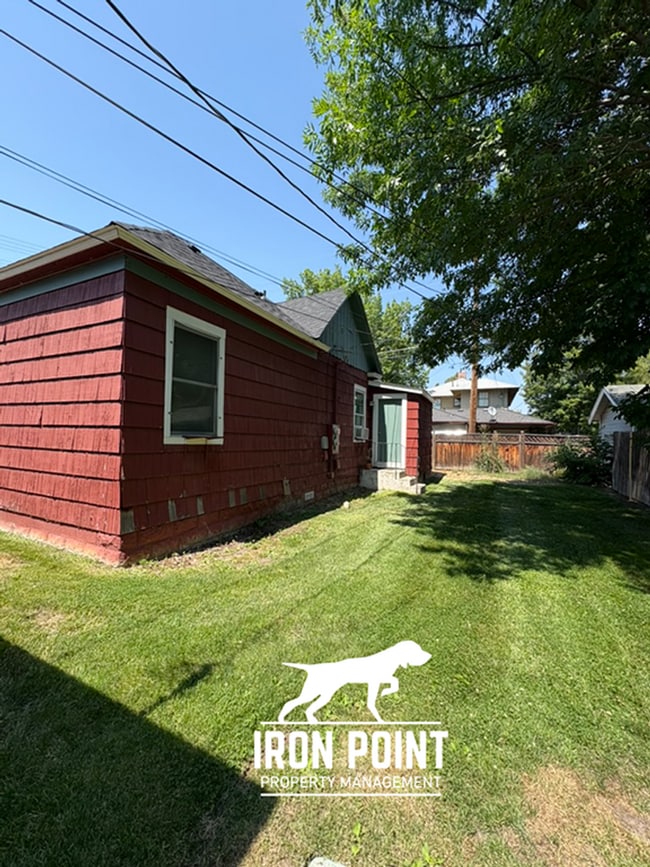 Building Photo - *First Full Month Free* North End 1bed/1ba...
