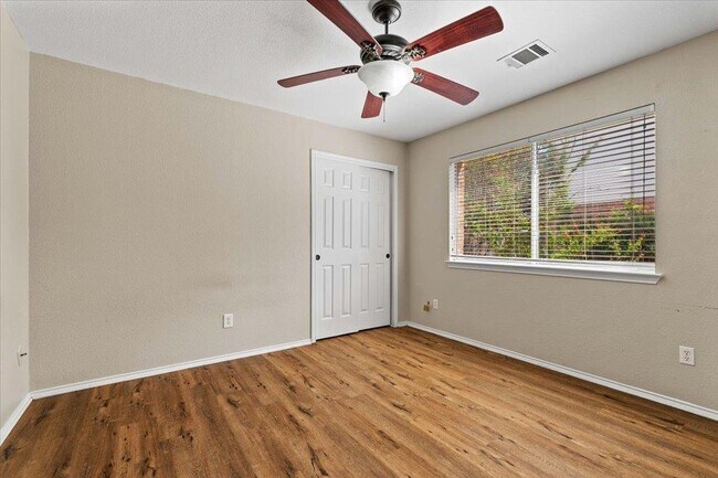 Building Photo - 1612 Rossport Bend