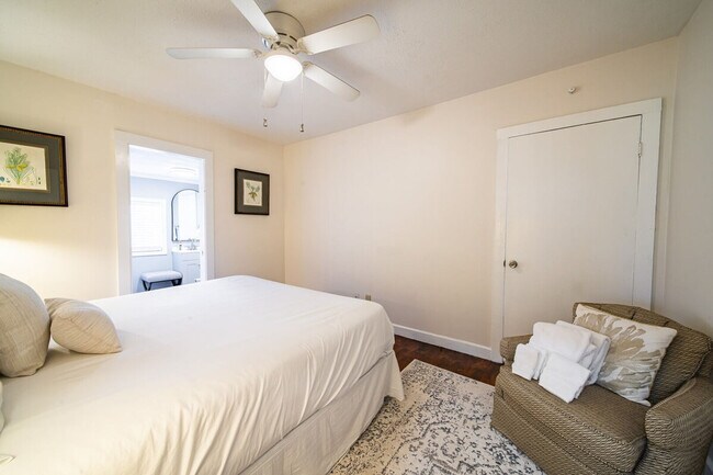 Building Photo - 161 Calhoun Rd