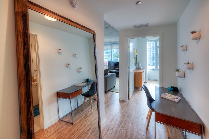 Building Photo - 175 N Desplaines St