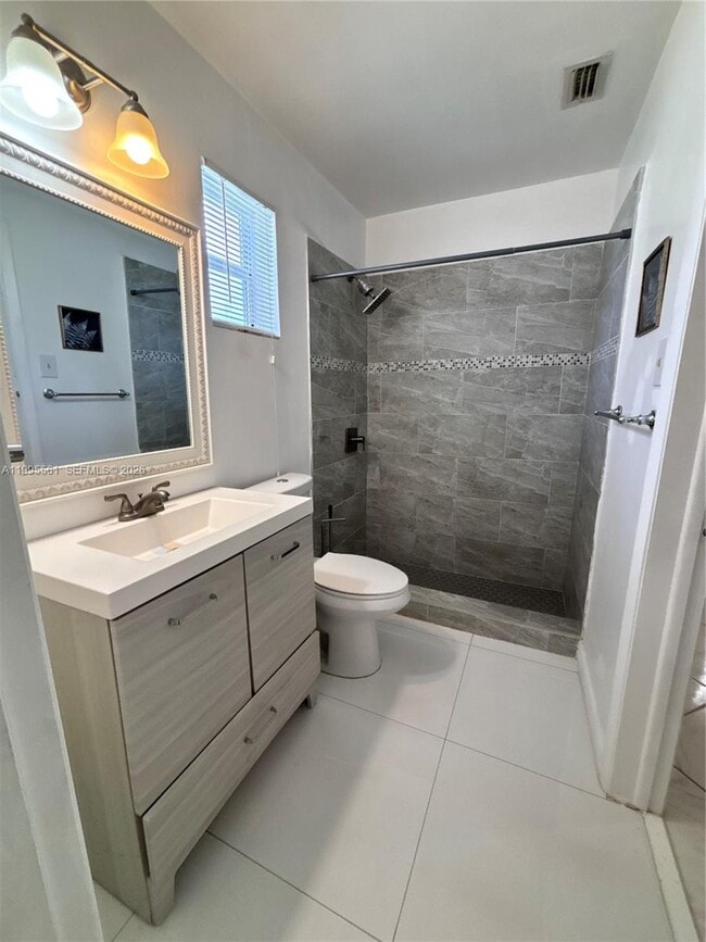 Building Photo - 839 S Highland Dr