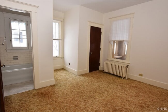 Building Photo - 2318 Genesee St