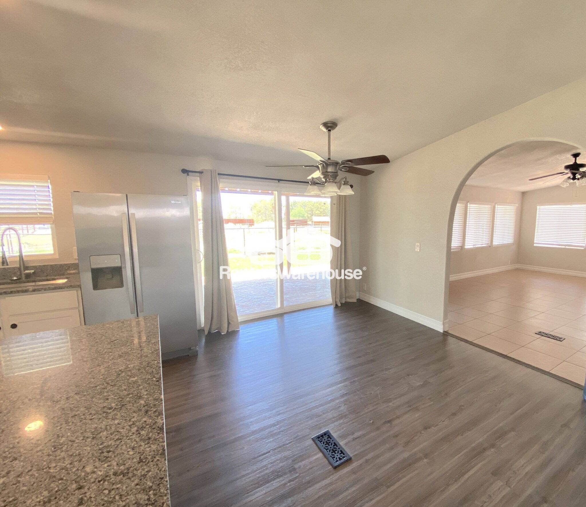 Building Photo - 39942 N Kennedy Dr