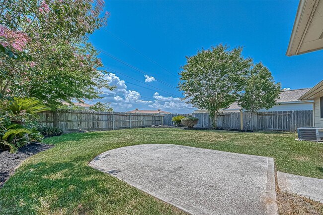 Building Photo - 911 Bent Sail Ln