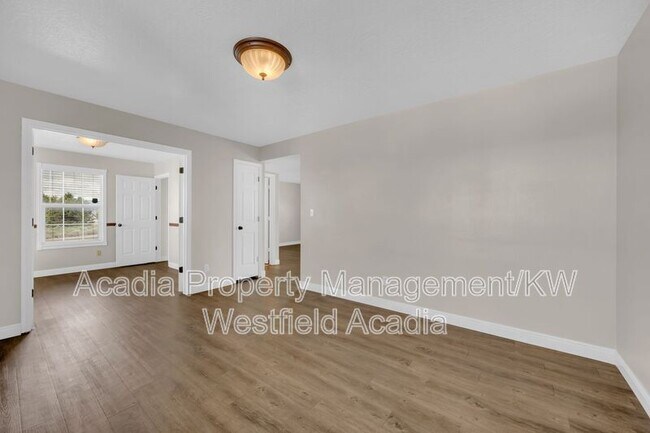Building Photo - 25 E 2250 N