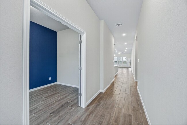 Building Photo - 14350 Gold Rush Pass