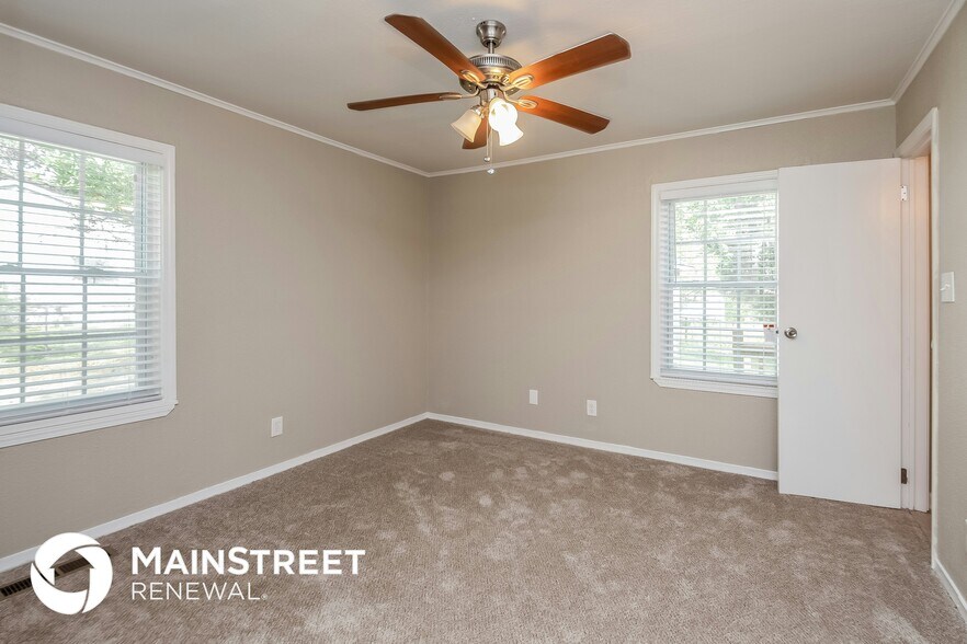 Building Photo - 6394 Waikiki Way