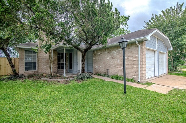 Building Photo - 1710 Blindlake Dr