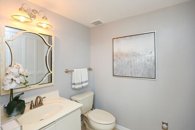 Building Photo - **WORLD TENNIS CENTER**3 BEDS/3.5 BATHS**F...