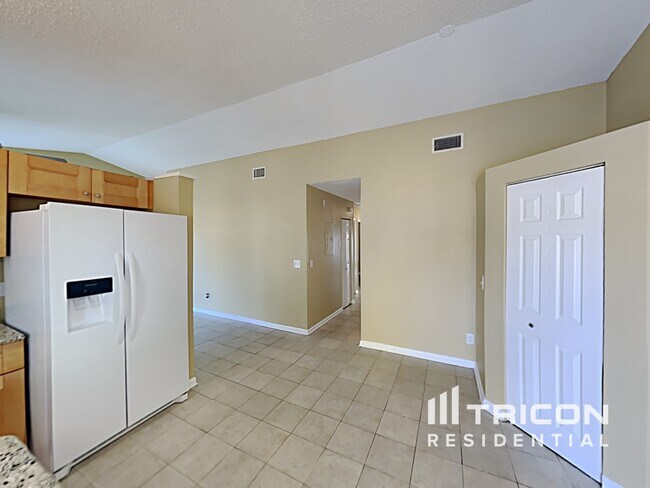 Building Photo - 10378 Rosemount Dr