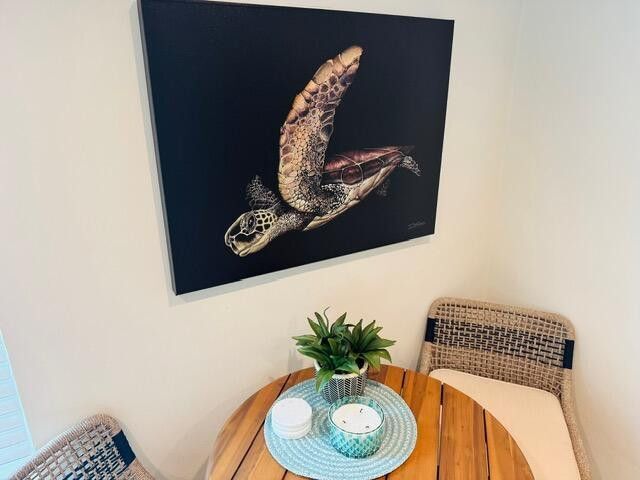 Building Photo - 642 Oak St