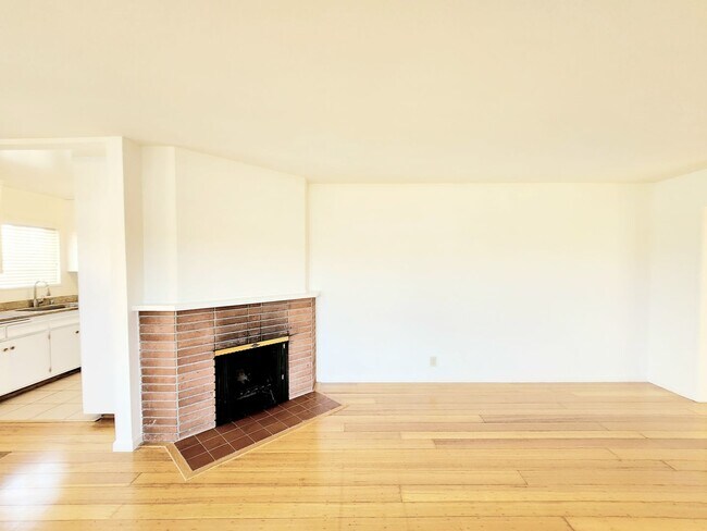 Building Photo - 3 bedroom home in San Mateo